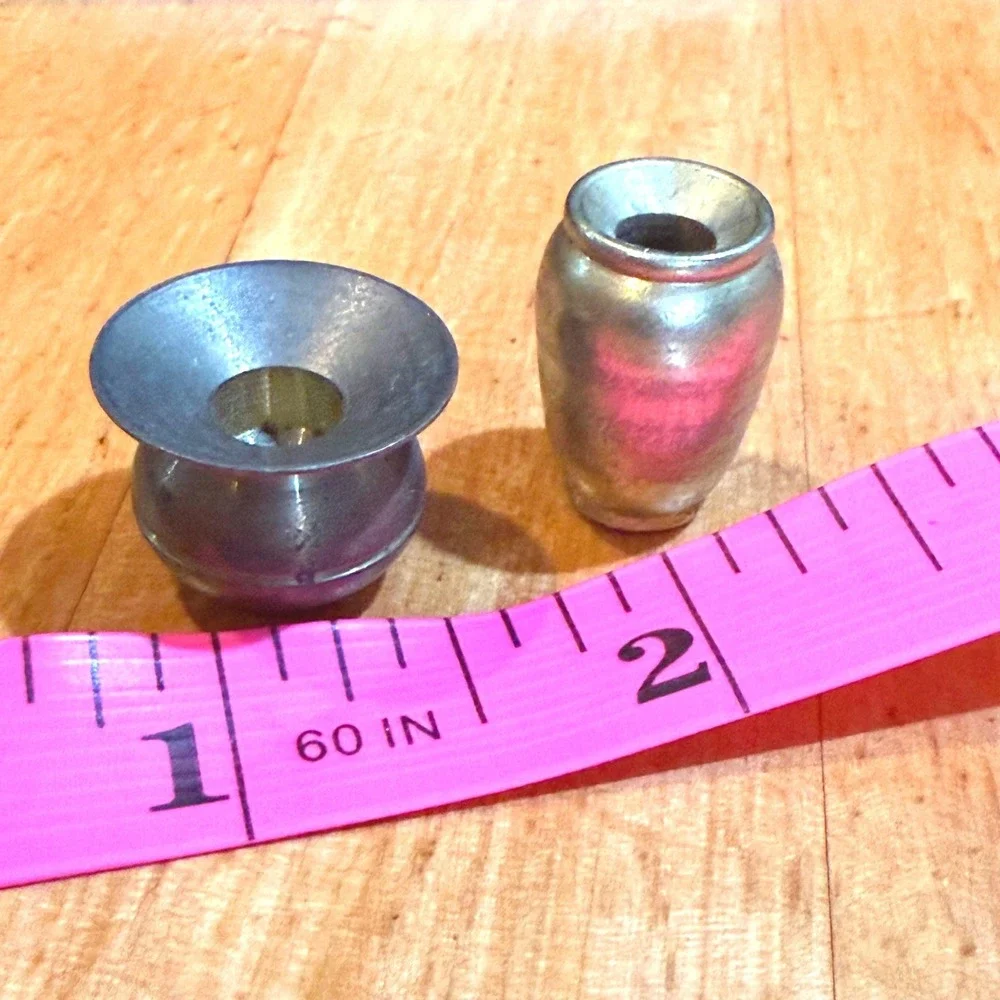 Vintage Miniature Brass Vase Set Dollhouse Decor Tiny‎ Bud Vase Urn 2pc